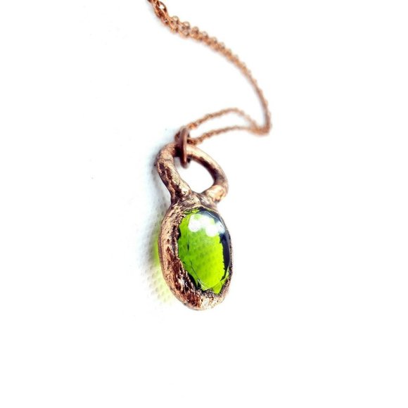 Green Crystal Necklace - Picture 2 of 12